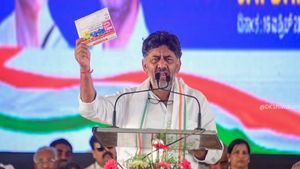 ಕಮಲ ಕೆರೆಯಲ್ಲಿ-ತೆನೆ ಹೊಲದಲ್ಲಿರಬೇಕು: ದಾನ ಧರ್ಮದ ಕೈ ಅಧಿಕಾರದಲ್ಲಿರಬೇಕು: ಡಿಕೆ ಶಿವಕುಮಾರ್ ಟಾಂಗ್