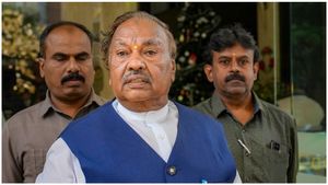  ಬಂಡಾಯದ ಬೆಂಕಿಯಲ್ಲಿ ಬಿಜೆಪಿ: ಶಿವಮೊಗ್ಗ ಮೇಯರ್, 18 ಕಾರ್ಪೊರೇಟರ್‌ಗಳ ರಾಜೀನಾಮೆ- ಈಶ್ವರಪ್ಪ ಪರ ನಿಂತ ಬೆಂಬಲಿಗರು