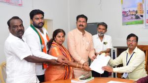 ಚಿತ್ರದುರ್ಗದ ಮೊದಲ ಮಹಿಳಾ ಶಾಸಕಿ ಪೂರ್ಣಿಮಾ ಶ್ರೀನಿವಾಸ್ ಆಸ್ತಿ ವಿವರ