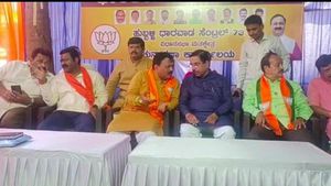  ಹುಬ್ಬಳ್ಳಿಯಲ್ಲಿ ಪ್ರಲ್ಹಾದ್‌ ಜೋಶಿ ನೇತೃತ್ವದಲ್ಲಿ ಮಹತ್ವದ ಸಭೆ: 