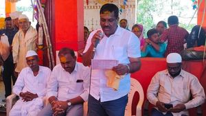 ರಾಯಭಾಗ ಮೀಸಲು ವಿಧಾನಸಭಾ ಕ್ಷೇತ್ರದಿಂದ  ಶಂಭು ಕಲ್ಲೋಳ್ಳರ್ ಸಿಗುತ್ತಾ ಕಾಂಗ್ರೆಸ್​ ಟಿಕೆಟ್​?