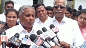 ನನ್ನ ಸೇವೆ ಬೇಕು ಎಂದರೆ ವರುಣಾ ಜನರು ಸಹಾಯ ಮಾಡುತ್ತಾರೆ-ವಿ.ಸೋಮಣ್ಣ