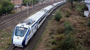 Vande Bharat Express : ವಿಚಿತ್ರ ಘಟನೆ, ಹಸುಗೆ ಗುದ್ದಿದ ರೈಲು, ವ್ಯಕ್ತಿ ಸಾವು! 