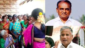  V.Somanna vs C.Puttarangashetty: ಚಾಮರಾಜನಗರದಲ್ಲಿ ಕೈ, ಕಮಲ ಅಭ್ಯರ್ಥಿಗಳ ಪರ ಪ್ರಚಾರಕ್ಕಿಳಿದ ಕುಟುಂಬ ವರ್ಗ
