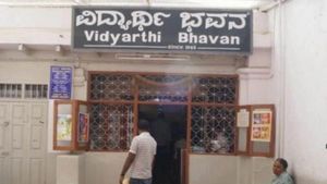ಟ್ರೇಡ್ ಮಾರ್ಕ್ ಬಳಕೆ: ಶಿವಮೊಗ್ಗದ ಹೋಟೆಲ್ ವಿರುದ್ಧ ಬೆಂಗಳೂರಿನ ವಿದ್ಯಾರ್ಥಿ ಭವನಕ್ಕೆ ಗೆಲುವು 