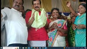  Karnataka elections 2023: ಕಡೂರಿನಲ್ಲಿ ಟವೆಲ್‌ ಗುರುತಿನಿಂದ ಸ್ಪರ್ಧೆಗಿಳಿಯುದಾಗಿ ಘೋಷಿಸಿದ ವೈ.ಎಸ್.ವಿ ದತ್ತ