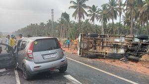  ಮತಿಘಟ್ಟ ಬಳಿ ಕಾರು ಮತ್ತು ಟಿಟಿ ವಾಹನದ ನಡುವೆ ಮುಖಾಮುಖಿ ಡಿಕ್ಕಿ, ಸ್ಥಳದಲ್ಲೇ ಮಗು ಸೇರಿ ಇಬ್ಬರು ಸಾವು
