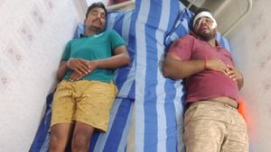  ಬಂಟ್ವಾಳ: ಮಾಣಿಯಲ್ಲಿ ಬಜರಂಗದಳ ಹಾಗೂ ಬಿಜೆಪಿ ಕಾರ್ಯಕರ್ತರ ಮೇಲೆ ಕ್ರಿಕೆಟ್‌ ಸ್ಟಂಪ್ಸ್‌ನಿಂದ ಹಲ್ಲೆ
