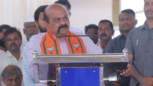 ಸಿಎಂ ಗೆ ಮುಸ್ಲಿಂ ಸಮುದಾಯ ಬೆಂಬಲ; ಅರ್ಧ ರೊಟ್ಟಿ ಕಡಿಮೆ ತಿಂದರೂ ಮಕ್ಕಳಿಗೆ ಶಿಕ್ಷಣ ಕೊಡಿಸಿ:  ಬಸವರಾಜ ಬೊಮ್ಮಾಯಿ