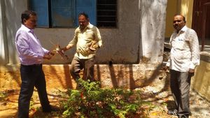 ಶಾಲಾರಂಭಕ್ಕೆ ಭರ್ಜರಿ ಸಿದ್ಧತೆ: ಸರ್ಕಾರಿ ಶಾಲೆಗಳ ಅಭಿವೃದ್ಧಿಗೆ ಚಿಕ್ಕಬಳ್ಳಾಪುರ ಶಾಸಕರ ಪಣ
