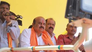 ಬಿಜೆಪಿಯ ಅಭಿವೃದ್ಧಿ-ಕಾಂಗ್ರೆಸ್‌ನ ಒಡೆದು ಆಳುವ ನೀತಿ ಮಧ್ಯೆ ಚುನಾವಣೆ ಎದುರಾಗಿದೆ: ಬೊಮ್ಮಾಯಿ