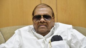  ಮತದಾರ ದೇವರುಗಳು ಆಶೀರ್ವಾದ ಮಾಡಲಿಲ್ಲ ಅಂದ್ರೆ ನಾನು, ನನ್ನ ಹೆಂಡತಿ ವಿಷ ಕುಡಿಯುತ್ತೇವೆ: ಬಾಬುರಾವ್‌ ಚಿಂಚನಸೂರ್‌