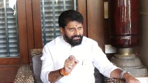  ಹೇ ಮಾದೇವಪ್ಪ ನಿಂಗೂ ಫ್ರೀ.. ನಂಗೂ ಫ್ರೀ ಅಂದಿದ್ರು, ಆದ್ರೆ ಸಿದ್ದರಾಮಯ್ಯ ಮತ್ತು ಮಹದೇವಪ್ಪನದ್ದು BPL ಕಾರ್ಡ್ ಅಲ್ಲ: ಸಿ.ಟಿ.ರವಿ