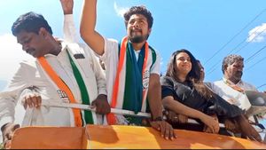 ನಂಜನಗೂಡಿನಲ್ಲಿ ದರ್ಶನ್‌ ಧ್ರುವನಾರಾಯಣ್ ಪರ ಮೋಹಕ ತಾರೆ ರಮ್ಯ ಪ್ರಚಾರ 