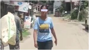 10, 20ರೂ ಕೊಟ್ರೆ ಆಗಲ್ಲ, ರಾಜಸ್ಥಾನದಿಂದ ಬಂದು ಹಣಕ್ಕಾಗಿ ಪೀಡಿಸಿದ ಯುವತಿಯರ ಗುಂಪು 