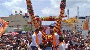  B.S.Yediyurappa: ಸಕಲೇಶಪುರದಲ್ಲಿ ಬಿಜೆಪಿ ಅಭ್ಯರ್ಥಿ ಪರ ಬಿಎಸ್‌ವೈಗೆ ಮುನ್ನೂರು ಕೆ.ಜಿ. ತೂಕದ ಹಾರ ಹಾಕಿದ ಅಭಿಮಾನಿಗಳು