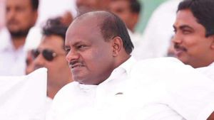 ಸಮೀಕ್ಷೆ ವರದಿ ನಂಬಬೇಡಿ, ನನ್ನನ್ನು ಬಿಟ್ಟರೆ ಬೇರೆಯವರು ಮುಖ್ಯಮಂತ್ರಿ ಆಗಲ್ಲ: ಎಚ್ ಡಿ ಕುಮಾರಸ್ವಾಮಿ 