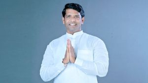 ವಿಜಯಪುರ; ಹಾಡಹಗಲೇ ಪಾಲಿಕೆ ಸದಸ್ಯೆ ಪತಿ ಹತ್ಯೆ 