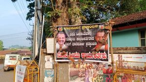 ಬಿಜೆಪಿ ರಾಜ್ಯಾಧ್ಯಕ್ಷರ ಬ್ಯಾನರ್‌ಗೆ ಚಪ್ಪಲಿ ಹಾರ: ಚರ್ಮ ಕಿತ್ತು ಬರುವಂತೆ ಥಳಿಸಿದ ಪೊಲೀಸರು?
