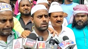  ಎಚ್‌.ಡಿ.ಕೆ ಸಿಎಂ ಆಗಲಿ ಎಂದು ಚನ್ನಪಟ್ಟಣದ ದರ್ಗಾದಲ್ಲಿ ಮುಸ್ಲಿಮರಿಂದ ವಿಶೇಷ ಪ್ರಾರ್ಥನೆ
