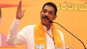  ವಿದ್ಯುತ್ ಬಿಲ್ ಕಟ್ಟಬೇಡಿ, ನಿಮಗೆ ತೊಂದರೆಯಾದ್ರೆ ನಾನಿದ್ದೇನೆ: ಜನರಿಗೆ ಕಟೀಲ್ ಭರವಸೆ