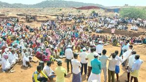 ಕೊಪ್ಪಳ; ಗಮನ ಸೆಳದ ಬೃಹತ್ ಮತದಾನ ಜಾಗೃತಿ ಕಾರ್ಯಕ್ರಮ 