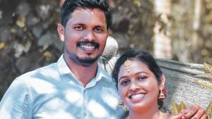 ಪ್ರವೀಣ್  ನೆಟ್ಟಾರ್ ಪತ್ನಿ ಕೆಲಸದಿಂದ ವಜಾ: ಮರು ನೇಮಕ ಮಾಡಲು ಸರ್ಕಾರಕ್ಕೆ ಮನವಿ ಮಾಡಿದ ಕಾಂಗ್ರೆಸ್ ಶಾಸಕ