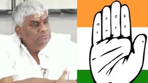  ಕಾಂಗ್ರೆಸ್‌ ಮೊದಲು ಗ್ಯಾರಂಟಿಗಳನ್ನು ಈಡೇರಿಸಲಿ: ಎಚ್‌.ಡಿ.ರೇವಣ್ಣ ಸವಾಲು