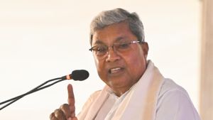 ಪೆಡ್ಲರ್‌ಗಳು ಗಡಿಪಾರು, ಡ್ರಗ್ಸ್‌ ಹಾವಳಿ ತಡೆಗೆ ವಿಶೇಷ ತಂಡ: ಅಧಿಕಾರಿಗಳಿಗೆ ಸಿಎಂ ಖಡಕ್‌ ಸೂಚನೆ