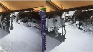 ಕೋಟೆ ನಾಡಿನಲ್ಲಿ  ಗೋವು ಕಳ್ಳತನದ ವಿಡಿಯೋ ವೈರಲ್‌: ಸರ್ಕಾರದ ವಿರುದ್ಧ ಹಿಂದೂ ಸಂಘಟನೆ ಕಿಡಿ