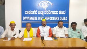 ಸಿಎಂ ಸಿದ್ದರಾಮಯ್ಯರಿಗೆ ಮತ್ತೊಂದು ಸವಾಲು: 11 ಬೇಡಿಕೆಗಳನ್ನಿಟ್ಟ ಈಡಿಗ ಸಮುದಾಯ 