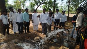 ಕೊಪ್ಪಳ ಕಲುಷಿತ ನೀರು ಸೇವನೆ ಪ್ರಕರಣ, ಇಬ್ಬರು ಪಿಡಿಓ ಅಮಾನತು 