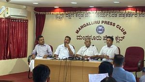 ಸೌಜನ್ಯ ಅತ್ಯಾಚಾರ ಪ್ರಕರಣ: ಆರೋಪ ಹೊತ್ತ ಮೂವರಿಂದ ಸುದ್ದಿಗೋಷ್ಠಿ, ವಿವಿರ ಇಲ್ಲಿದೆ 