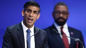 ಅಕ್ರಮ ವಲಸಿಗರನ್ನು ಆಫ್ರಿಕಾಗೆ ಓಡಿಸುವ ಪ್ಲ್ಯಾನ್: ಕೋರ್ಟ್ ಕೊಟ್ಟಿದೆ ಶಾಕ್! 