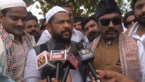 ಗ್ಯಾರಂಟಿಗಳ ಅರ್ಜಿ ಪಡೆಯಲು ಕೈ ಕಾರ್ಯಕರ್ತರು ಮನೆ ಬಾಗಿಲಿಗೆ-ಸಚಿವ ಬಿ.ನಾಗೇಂದ್ರ
