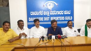 ಯದ್ವಾ ತದ್ವಾ ವಿದ್ಯುತ್ ಬಿಲ್ ಏರಿಕೆ, ಯಾರೂ ಬಿಲ್  ಕಟ್ಟಬೇಡಿ ಎಂದ ರೇಣುಕಾಚಾರ್ಯ