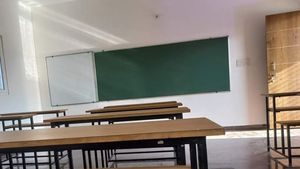 Guest Teacher Recruitment: ಶಿವಮೊಗ್ಗ ಜಿಲ್ಲೆಯಲ್ಲಿ ಅತಿಥಿ ಶಿಕ್ಷಕರ ನೇಮಕಾತಿಗೆ ಅರ್ಜಿ ಆಹ್ವಾನ 