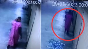 ಕಳ್ಳತನ ಮಾಡಲು ಸಹೋದರಿಯ ನೈಟಿ ಕದ್ದು ಧರಿಸಿದ ಸೆಕ್ಯುರಿಟಿ ಗಾರ್ಡ್