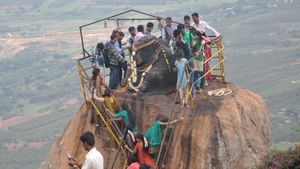 One Day Trip: ಒಂದೇ ದಿನದಲ್ಲಿ ಭೇಟಿ ನೀಡಬಹುದಾದ ಕಲ್ಪತರು ನಾಡಿನ ಪ್ರವಾಸಿ ತಾಣಗಳು