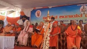 ಮಠಾಧೀಶರ ಮೀಸಲಾತಿ ಹೋರಾಟ: ಕೇಂದ್ರ ಸರ್ಕಾರಕ್ಕೆ ಸ್ವಾಮೀಜಿಗಳ ಎಚ್ಚರಿಕೆ 