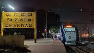 Vande Bharat; ಬೆಂಗಳೂರು-ಧಾರವಾಡ ರೈಲಿಗೆ 6 ನಿಲುಗಡೆ ಕೊಡಿ 