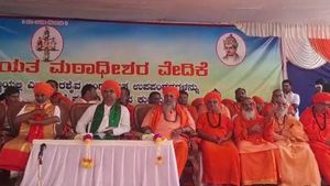  ಲಿಂಗಾಯತರನ್ನು OBCಗೆ ಸೇರಿಸಿ:  ಹುಬ್ಬಳ್ಳಿಯಲ್ಲಿ ಸಮುದಾಯದ ಮಠಾಧೀಶರ ಆಗ್ರಹ
