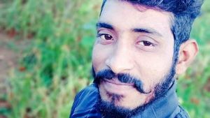  ಹನೂರು: ಮಗನ ಸಾವಿನಲ್ಲೂ ಸಾರ್ಥಕತೆ ಮೆರೆದ ಕುಟುಂಬ, ಅಂಧರ ಬಾಳಿಗೆ ಬೆಳಕಾದ ಯುವಕ