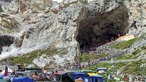  Amarnath Yatra: ಸಂಕಷ್ಟಕ್ಕೆ ಸಿಲುಕಿದ್ದ ಯಾತ್ರಾರ್ಥಿಗಳ ಏರ್‌ ಲಿಫ್ಟ್ ಆರಂಭ