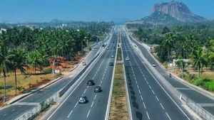 Bengaluru-Mysuru Expressway: ವೇಗದ ಮಿತಿ ಮೀರಿ ಚಾಲನೆ, 15 ದಿನದಲ್ಲಿ ಬರೋಬ್ಬರಿ ₹16 ಲಕ್ಷ ದಂಡ ವಸೂಲಿ 