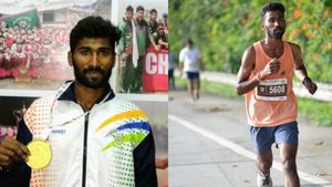  ಚಿತ್ರದುರ್ಗ: ಅಂತಾರಾಷ್ಟ್ರೀಯ ಮಟ್ಟದ ಕ್ರೀಡೆಯಲ್ಲಿ ಪಾಲ್ಗೊಳ್ಳಲು ಈ ಬಡ ಕ್ರೀಡಾಪಟುವಿಗೆ ಬೇಕಿದೆ ನೆರವಿನ ಹಸ್ತಗಳು