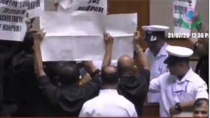 ಗೋವಾ ವಿಧಾನಸಭೆ: ಮಣಿಪುರ ಹಿಂಚಾಚಾರಕ್ಕೆ ಪ್ರತಿಭಟನೆ, ಎಲ್ಲಾ 7 ಪ್ರತಿಪಕ್ಷ ಸದಸ್ಯರ ಅಮಾನತು!