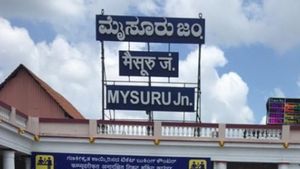 ಹುಬ್ಬಳ್ಳಿ-ಮೈಸೂರು ವಯಾ ದಾವಣಗೆರೆ ಇಂಟರ್‌ಸಿಟಿ ರೈಲು ಓಡಿಸಿ 