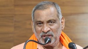 ಚುನಾವಣಾ ಸೋಲಿನ ಬಳಿಕ ಮೌನ ಮುರಿದ ಮಾಧುಸ್ವಾಮಿ;  ದುಡ್ಡೇ ಶ್ರೇಷ್ಠವಾಯ್ತಾ ಎಂದು ಹೇಳಿದ್ಯಾಕೆ? 