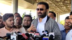 Minister Santosh Lad: ಬಿಜೆಪಿಯವರು  ಬೆಂಕಿ ಹಚ್ಚಿ ದೇಶ ಹೊಡೆಯುತ್ತಿದ್ದಾರೆ: ಸಂತೋಷ್‌ ಲಾಡ್‌!